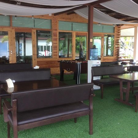 Готель Check In And Chill Out Ban Laem Sok Екстер'єр фото