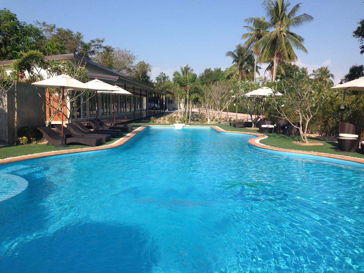 Готель Check In And Chill Out Ban Laem Sok Екстер'єр фото