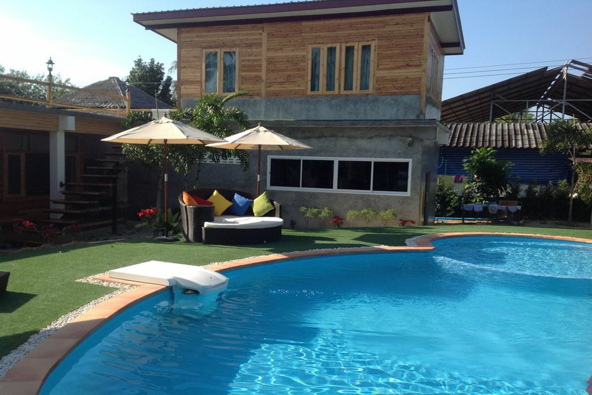 Готель Check In And Chill Out Ban Laem Sok Екстер'єр фото